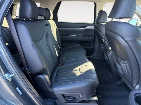 Certified 2025 Hyundai Palisade SEL image 19