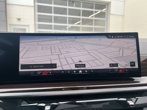 New 2026 BMW X5 xDrive50e w/ M Sport Package image 32