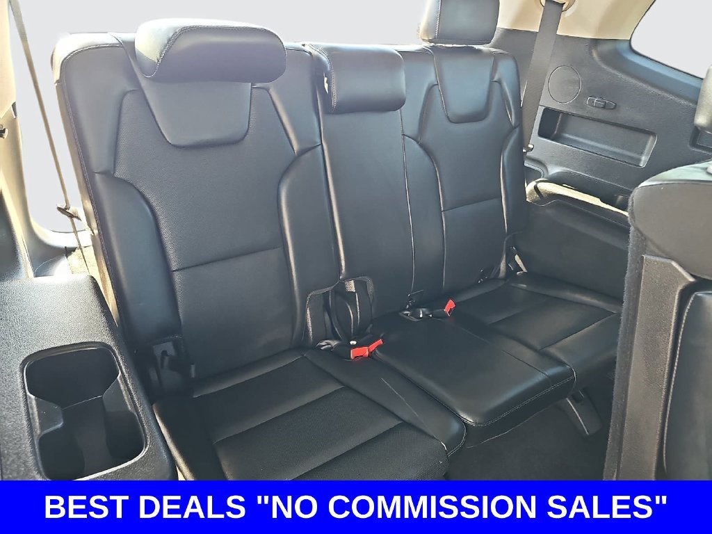 Used 2020 Kia Telluride S w/ S 8 Passenger Seating Package AWD/4WD image 12