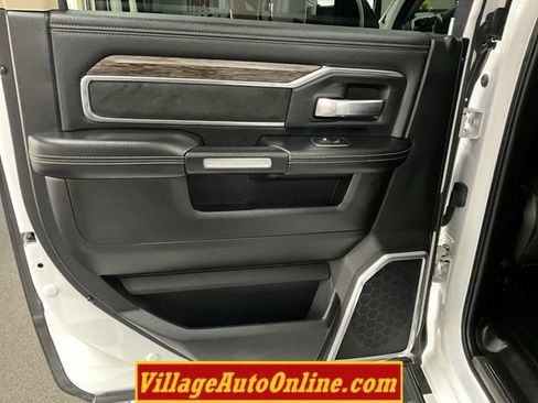 Used 2019 RAM 2500 Laramie image 32