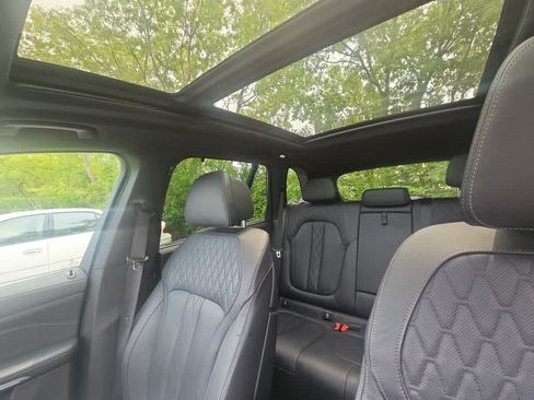 Used 2024 BMW X5 xDrive40i w/ Executive Package AWD/4WD image 8