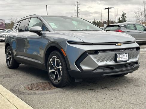 New 2026 Chevrolet Equinox EV LT image 7