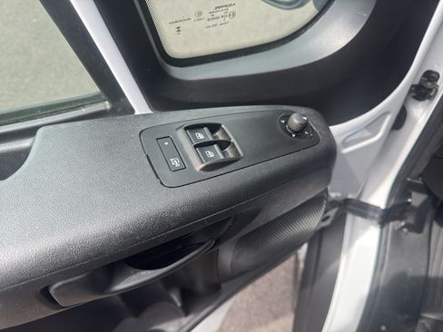 Used 2023 RAM ProMaster 3500 w/ Lane Management Group FWD image 18