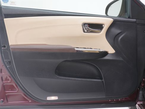 Used 2015 Toyota Avalon XLE FWD image 14