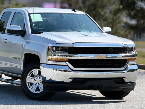 Used 2018 Chevrolet Silverado 1500 LT image 45
