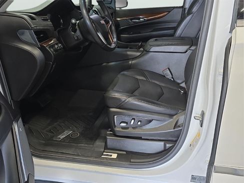 Used 2018 Cadillac Escalade Premium Luxury AWD/4WD image 8