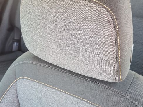 Used 2023 Chevrolet Equinox LT FWD image 16