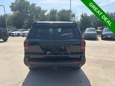 Used 2025 Toyota 4Runner SR5 AWD/4WD image 6