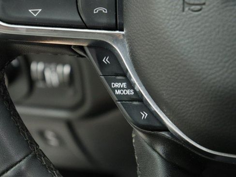 Used 2025 RAM 1500 Laramie AWD/4WD image 12