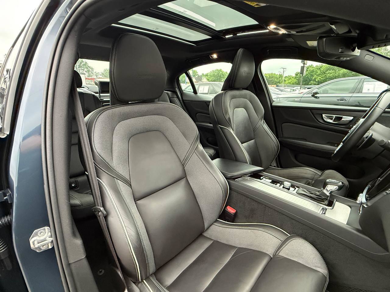 Used 2019 Volvo S60 T5 R-Design FWD image 24