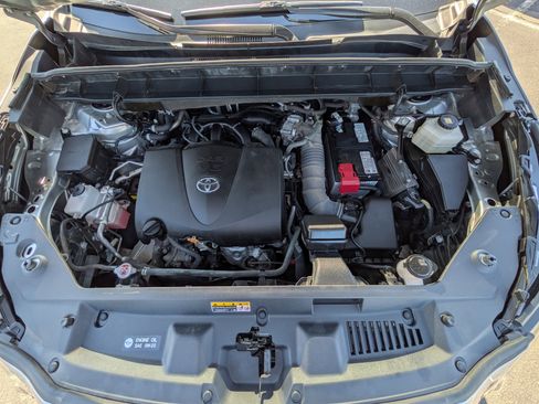 Used 2021 Toyota Highlander XSE AWD/4WD image 28