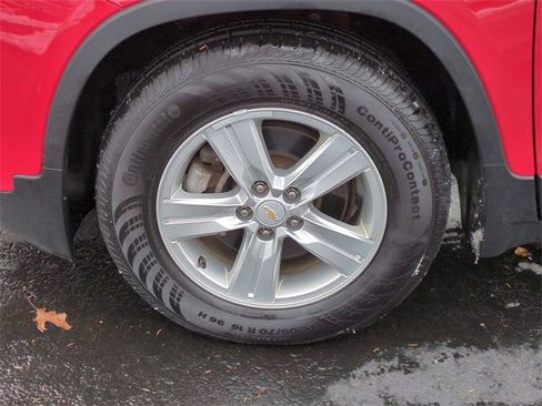 Certified 2020 Chevrolet Trax LS w/ Tint and Cruise Package image 30