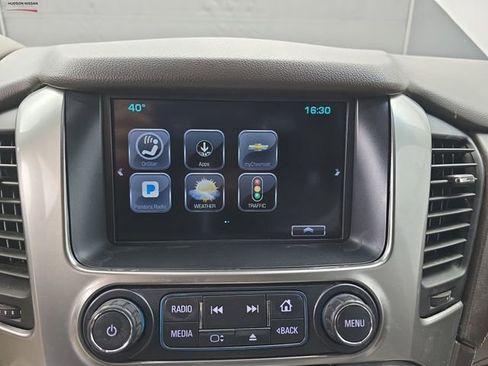 Used 2017 Chevrolet Suburban LT image 33