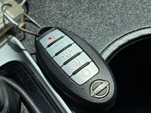Used 2025 Nissan Altima 2.5 SV FWD image 21