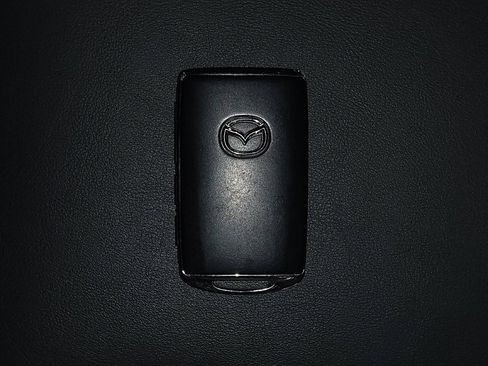 Used 2023 MAZDA MAZDA3 s image 32