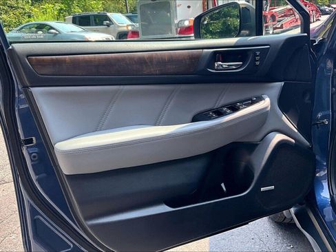 Used 2019 Subaru Outback 2.5i Limited AWD/4WD image 13