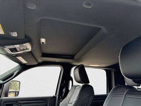 Used 2024 RAM 2500 Limited image 10