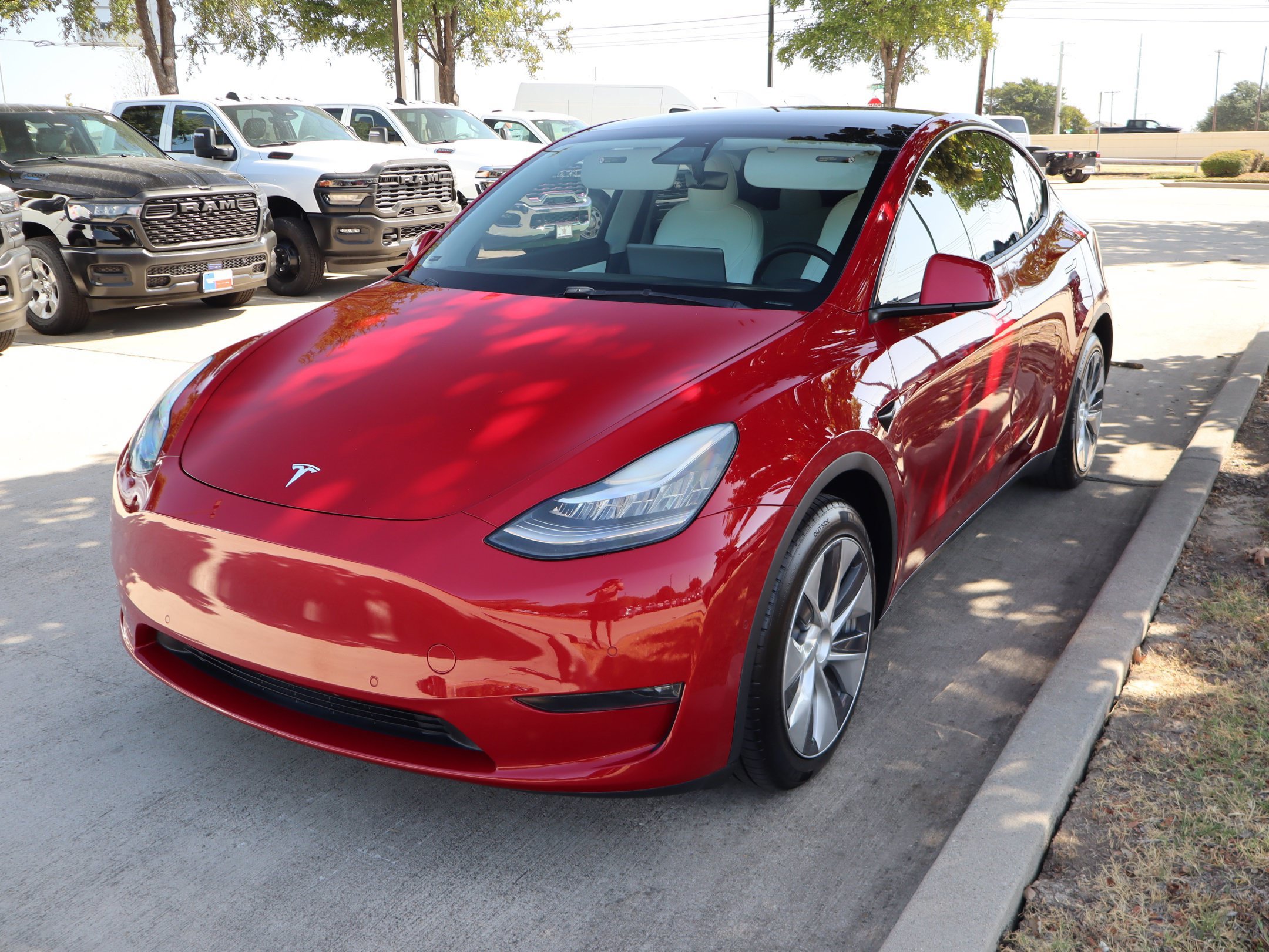 Used 2021 Tesla Model Y Long Range AWD/4WD image 9