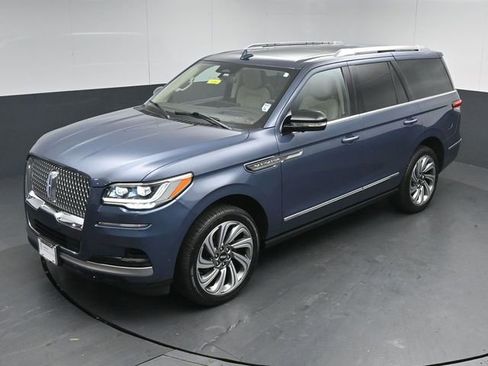Certified 2023 Lincoln Navigator Reserve AWD/4WD image 48