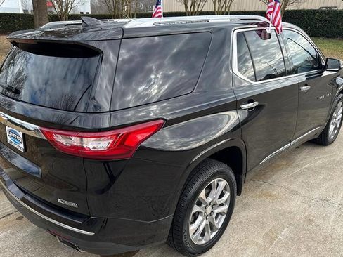 Used 2018 Chevrolet Traverse Premier w/ Driver Confidence II Package image 3