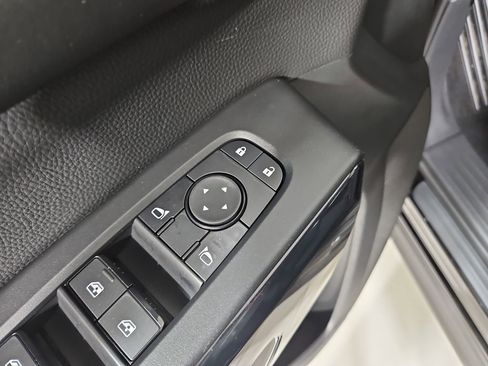 New 2026 Nissan Pathfinder SV AWD/4WD image 11