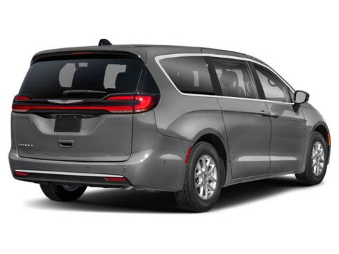 Used 2025 Chrysler Pacifica Select FWD image 2
