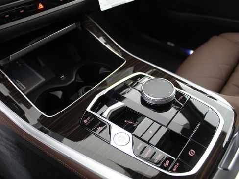 New 2026 BMW X5 xDrive40i w/ Climate Comfort Package image 16