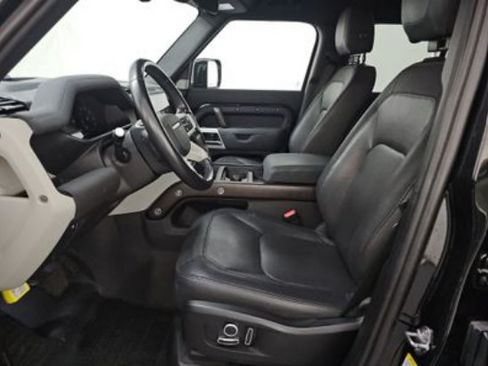 Used 2023 Land Rover Defender 130 X-Dynamic SE AWD/4WD image 5