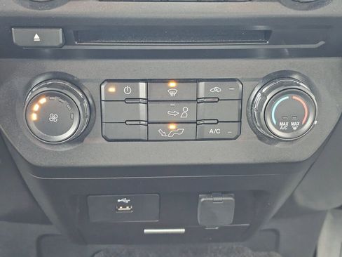 Used 2018 Ford F150 XLT image 28