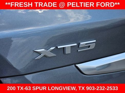Used 2021 Cadillac XT5 Premium Luxury FWD image 8