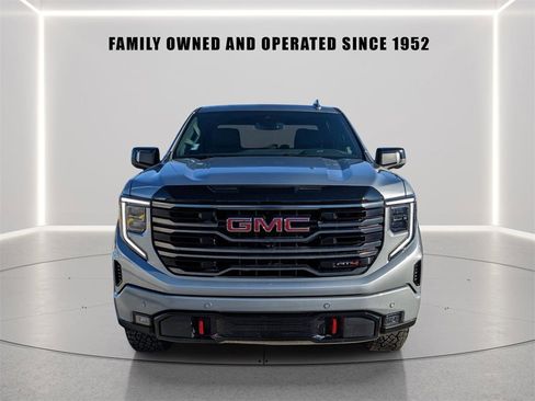 Used 2025 GMC Sierra 1500 AT4 image 7
