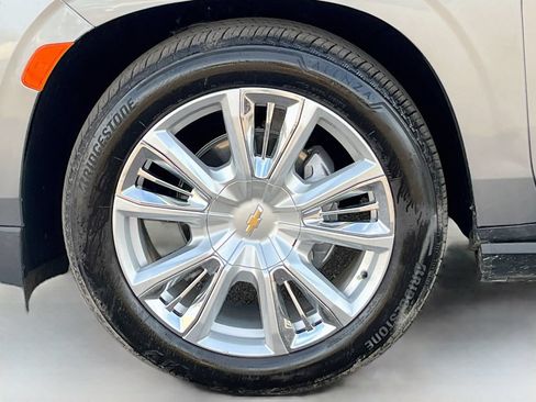 Used 2024 Chevrolet Tahoe High Country w/ Advanced Technology Package AWD/4WD image 33