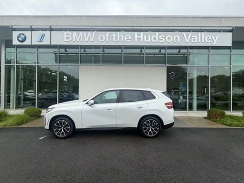 Used 2025 BMW X3 xDrive30i w/ Premium Package image 1