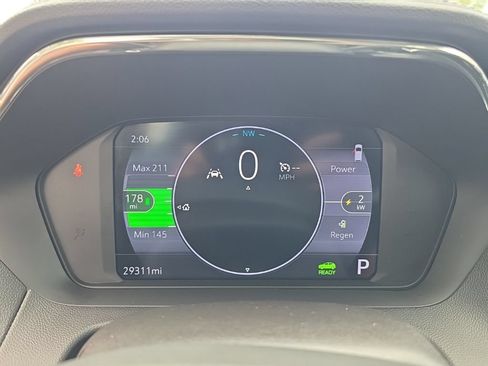 Used 2023 Chevrolet Bolt EUV LT FWD image 13