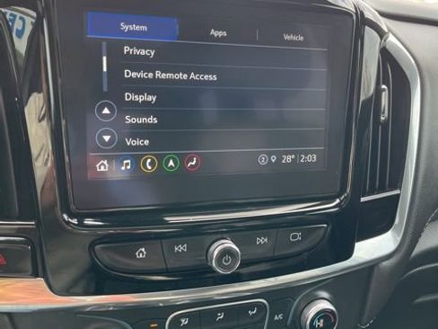 Used 2022 Chevrolet Traverse LT w/ LT Premium Package AWD/4WD image 53