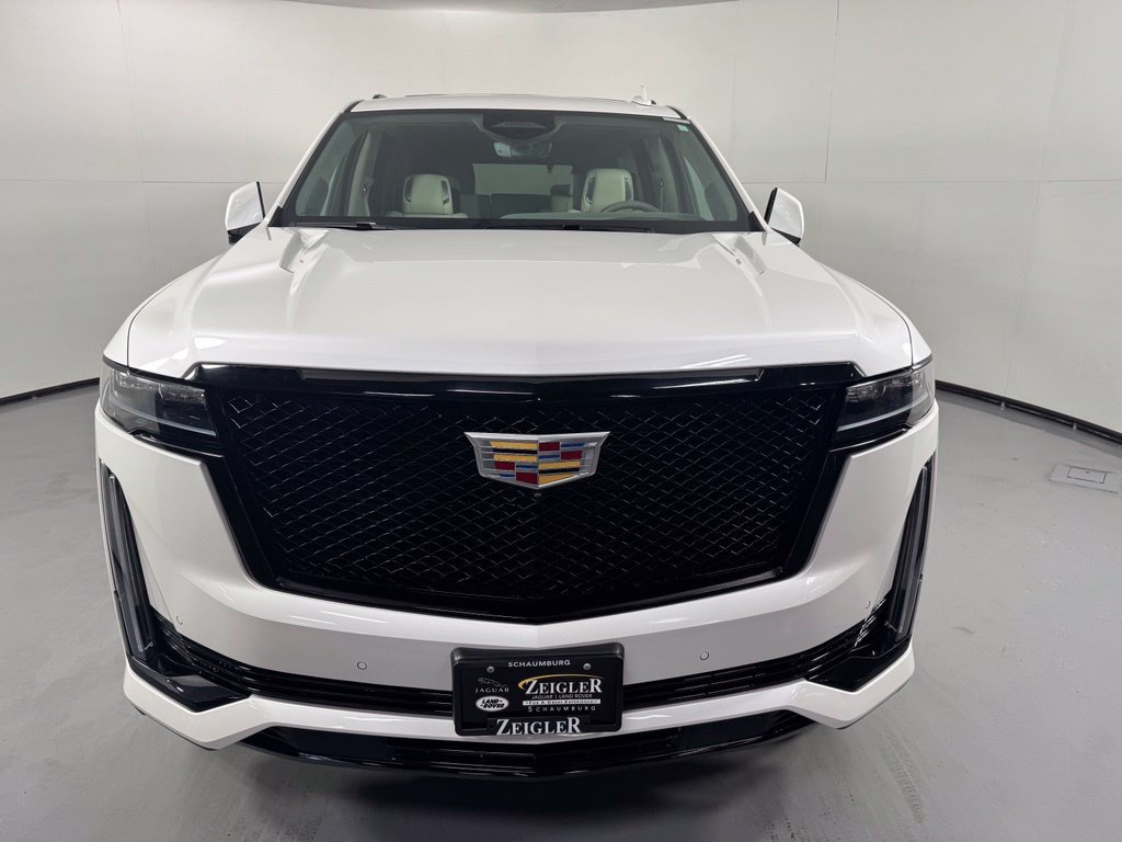 Used 2024 Cadillac Escalade Sport Platinum w/ Heavy-Duty Trailer Package AWD/4WD image 2