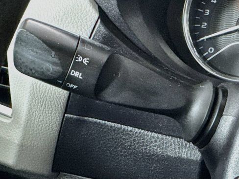 Used 2015 Toyota Corolla LE FWD image 12
