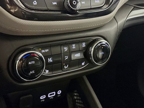 Used 2021 Chevrolet TrailBlazer LT w/ Premium Seating Package image 16