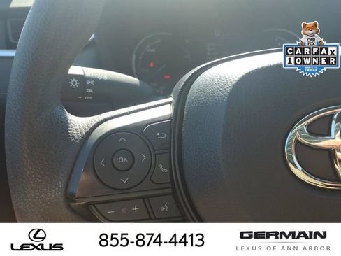 Used 2025 Toyota RAV4 LE AWD/4WD image 17