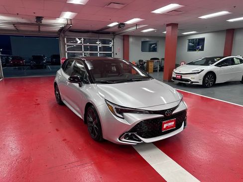 Certified 2026 Toyota Corolla XSE image 2