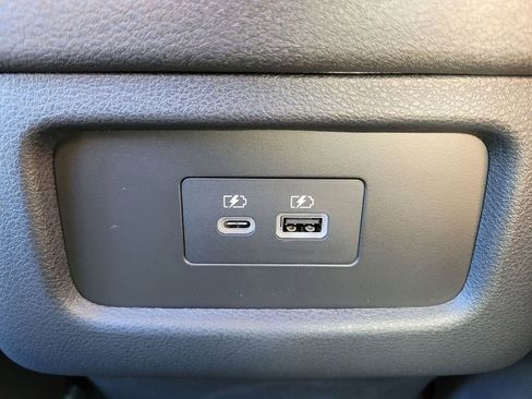 New 2025 Nissan Pathfinder SV w/ SV Premium Package image 15