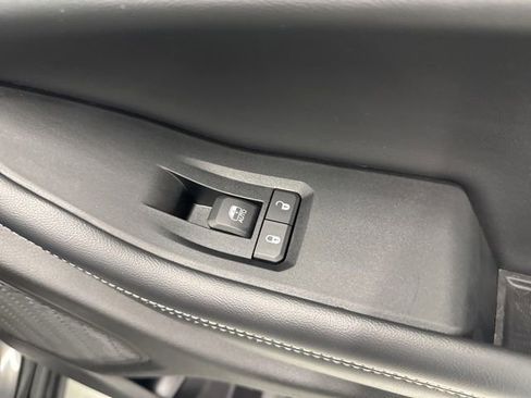 Used 2023 Jeep Grand Cherokee Limited AWD/4WD image 30