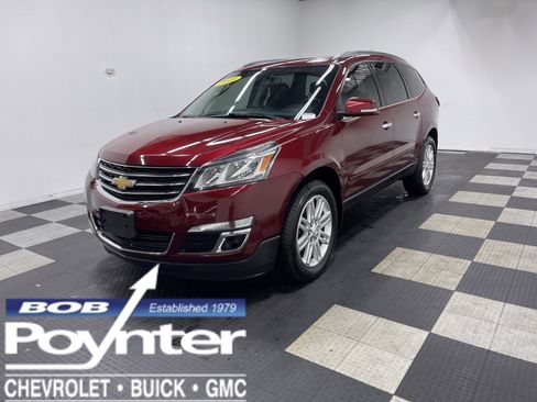 Used 2015 Chevrolet Traverse LT w/ Style and Technology Package image 1