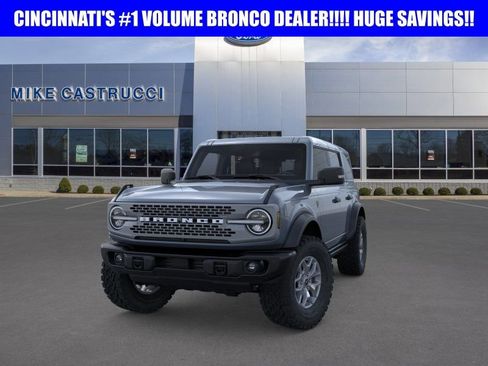 New 2025 Ford Bronco Badlands AWD/4WD image 2