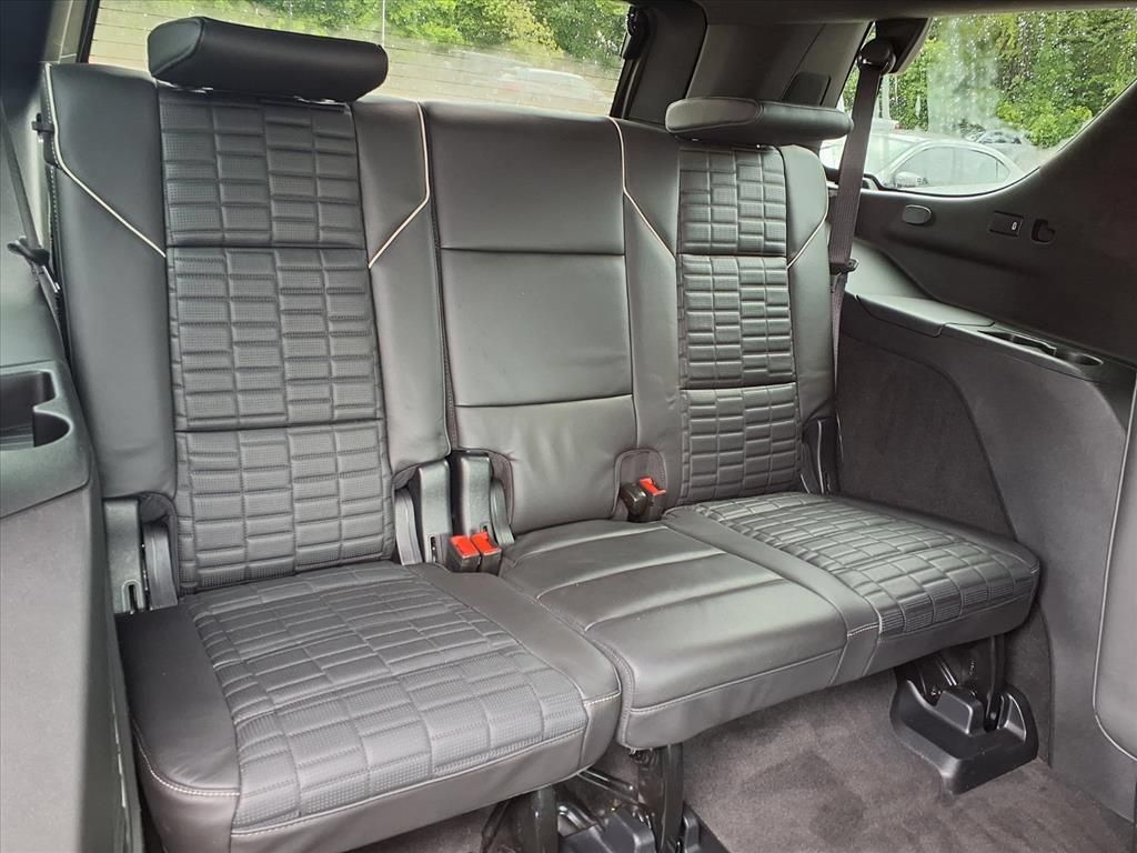 Certified 2023 Cadillac Escalade V w/ LPO, ONYX Package AWD/4WD image 14