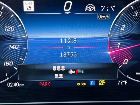 Used 2025 Mercedes-Benz GLS 450 4MATIC image 18