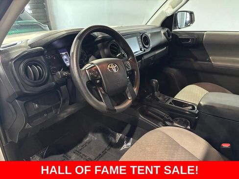 Used 2022 Toyota Tacoma SR RWD image 11