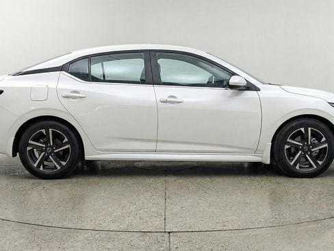 Used 2025 Nissan Sentra SV image 11