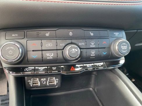 Used 2025 Dodge Durango GT AWD/4WD image 26