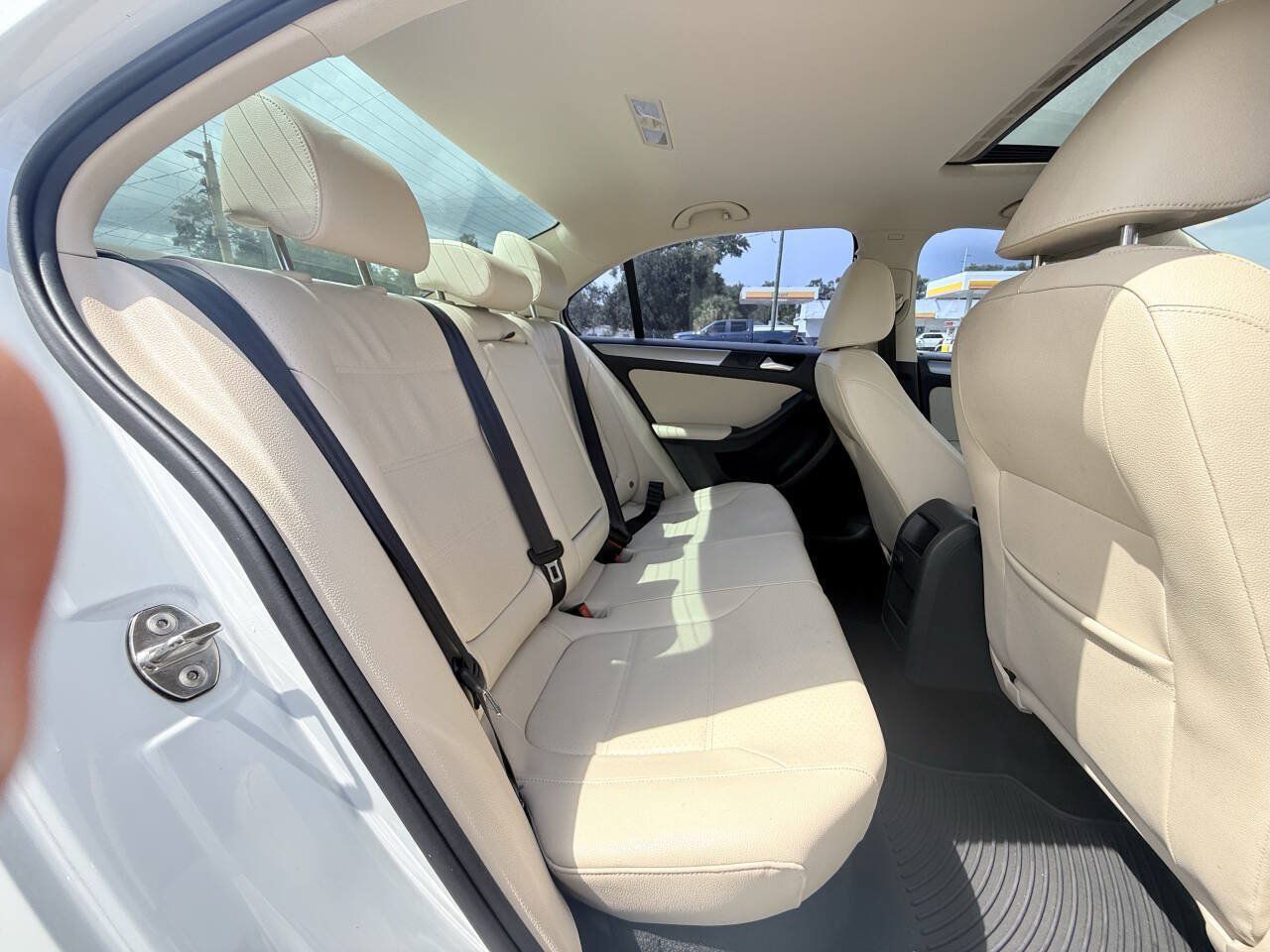 Used 2018 Volkswagen Jetta SE FWD image 15